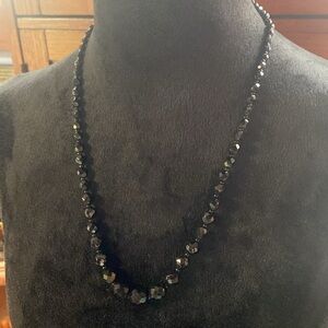 Pretty‎ black necklace